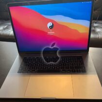 MacBook Pro 15â€™â€™ retina Touch Bar 2017 - i7 2.8 GHz - 500Go SSD/16Go Ram - Occasion bien propre avec 2 mois de garantie.