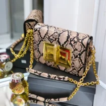 Sac_Ã _main_Tomford_motif_serpent