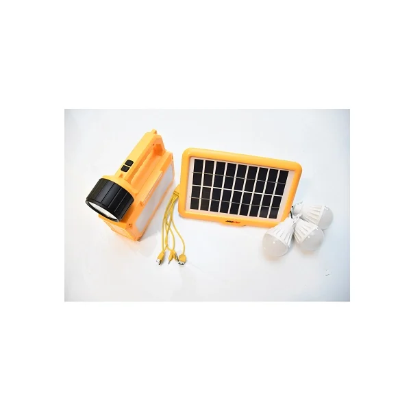 Panneau solaire jaune du kit MEWE MWSLK-SV09Y capturant l'énergie solaire
